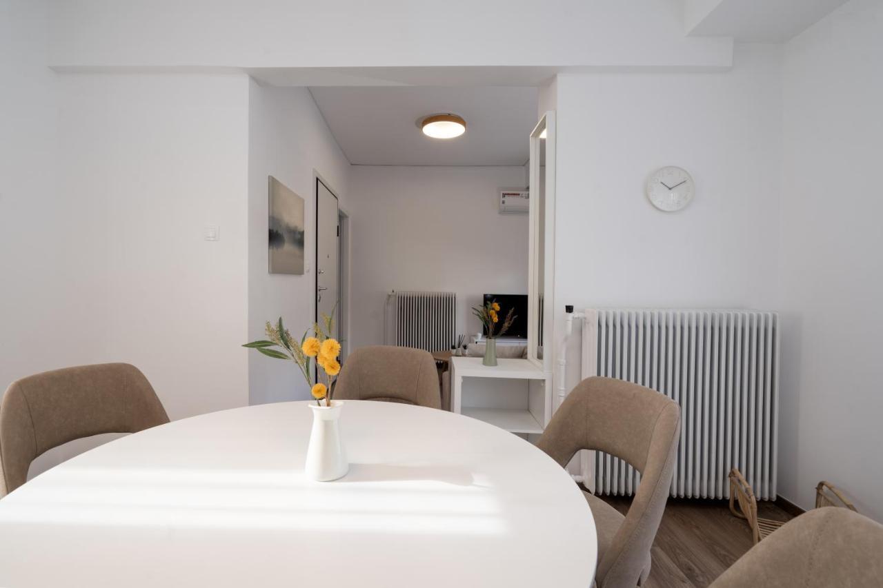 Athens Hideout Apt, Big Rooftop With City View Apartment ภายนอก รูปภาพ
