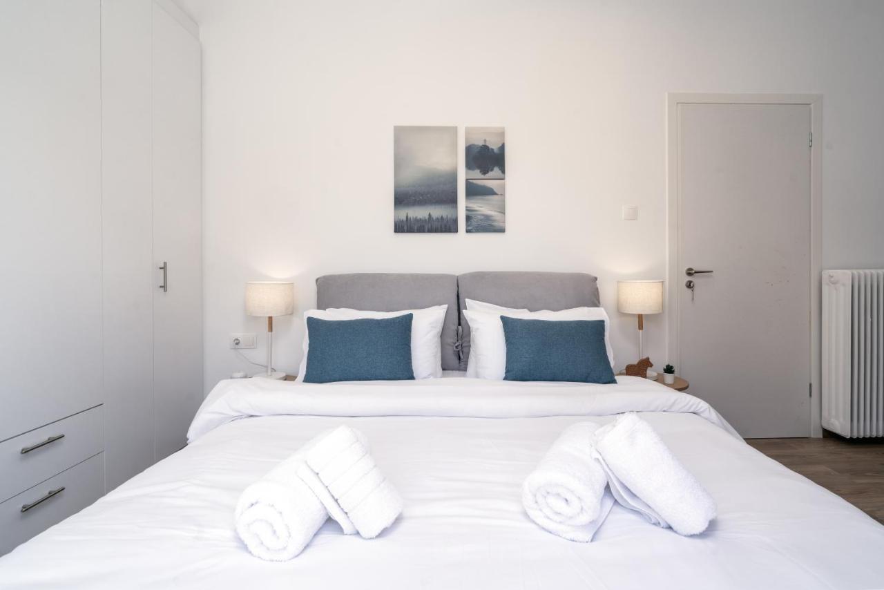 Athens Hideout Apt, Big Rooftop With City View Apartment ภายนอก รูปภาพ