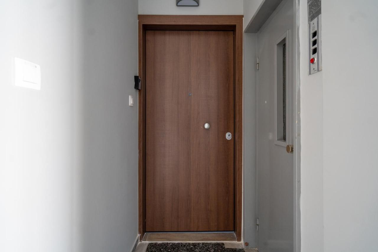 Athens Hideout Apt, Big Rooftop With City View Apartment ภายนอก รูปภาพ