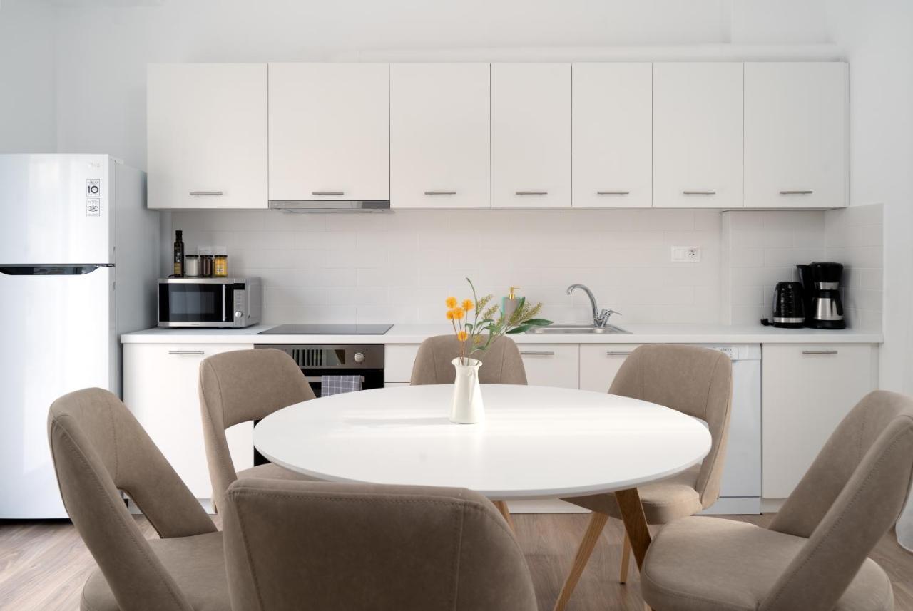 Athens Hideout Apt, Big Rooftop With City View Apartment ภายนอก รูปภาพ